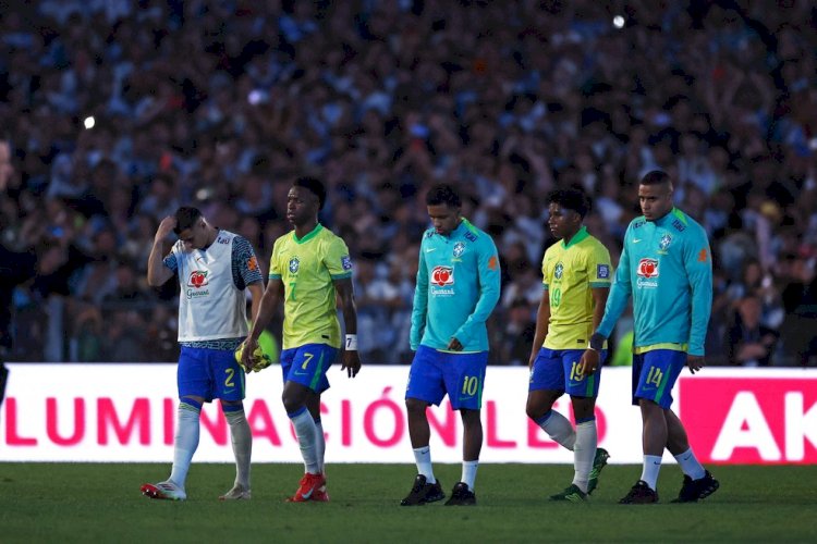 'Alegria não tem fim': Milei celebra goleada da Argentina sobre o Brasil